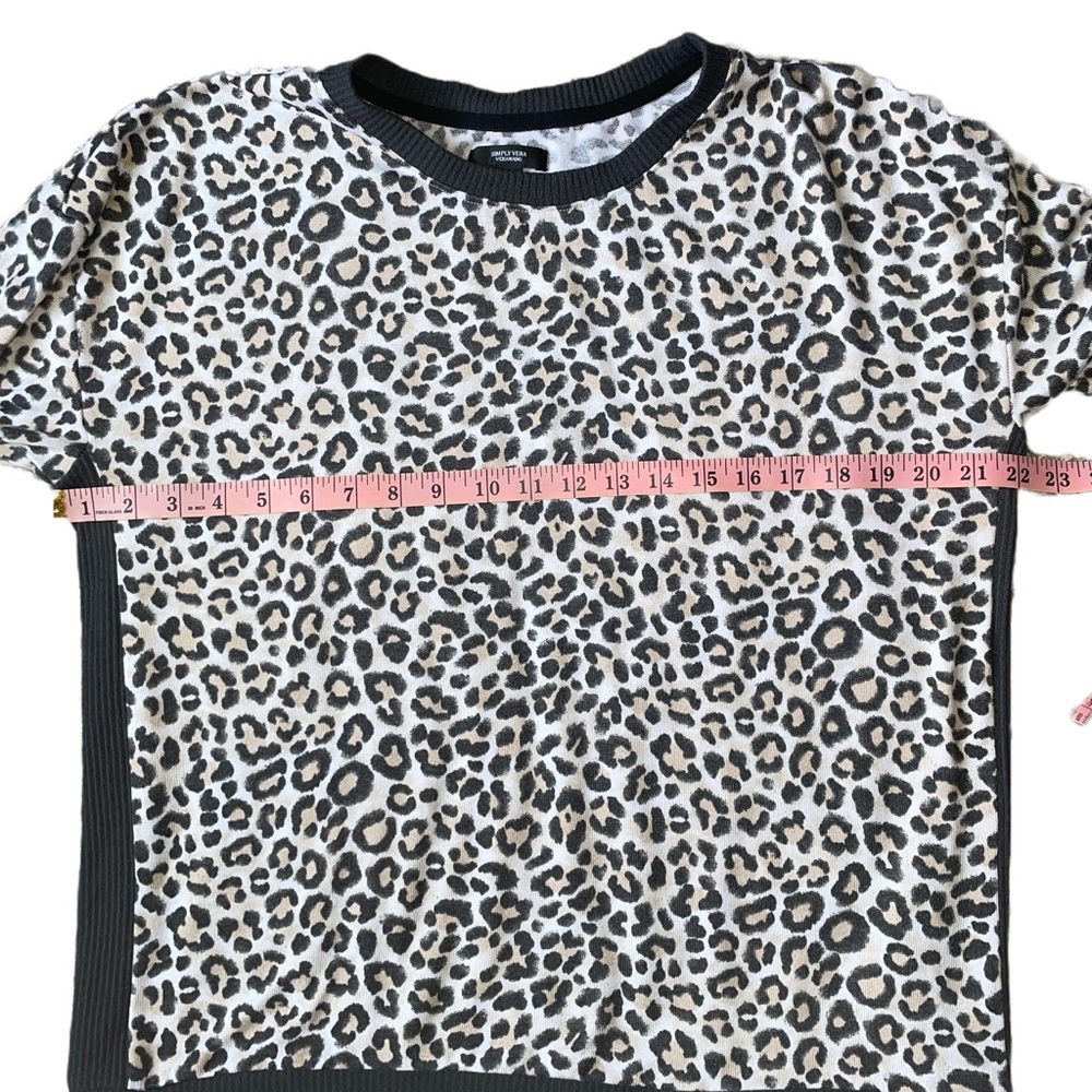 Simply Vera | Vera Wang Leopard Print Lightweight Sweater L - Picture 7 of 10